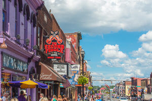 exterior of second fiddle nashville honky tonk