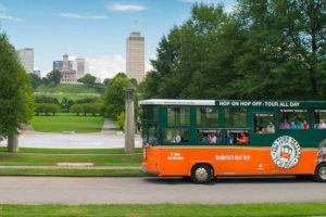 nashville-trolley bicentennial mall