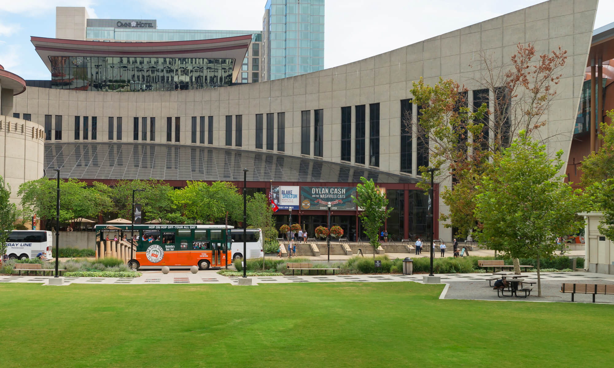 A view of the exterior of the Country Music Hall of Fame meant to emulate a piano keyboard