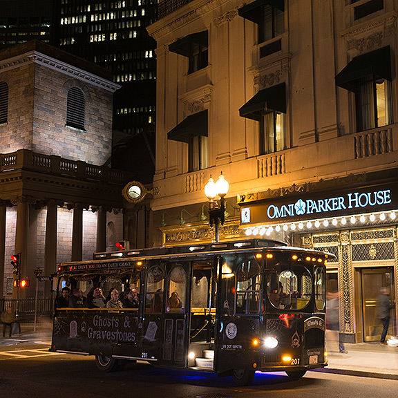 ghost bus tour boston