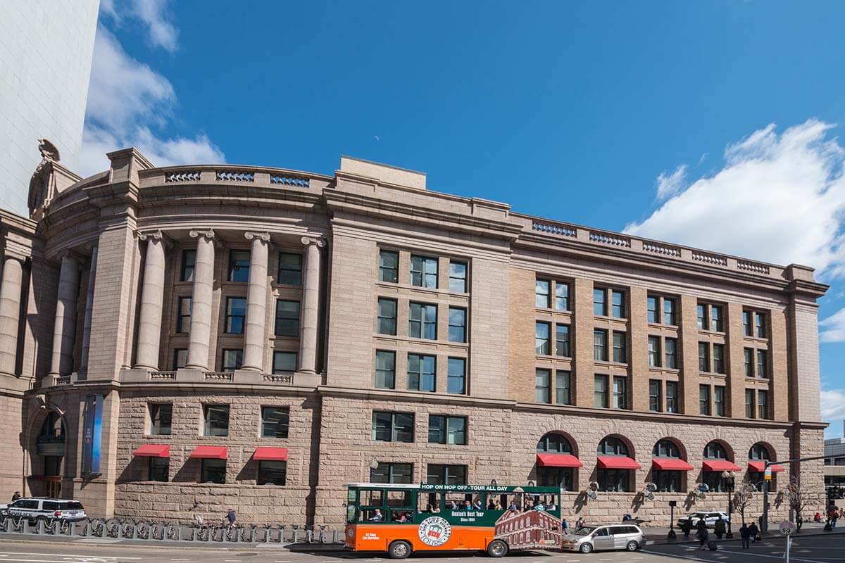 Boston south station