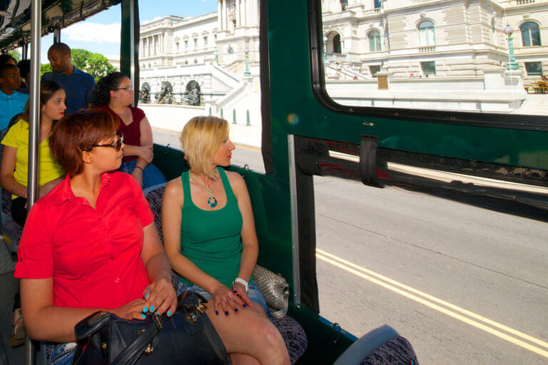 old town trolley washington dc hop on hop off
