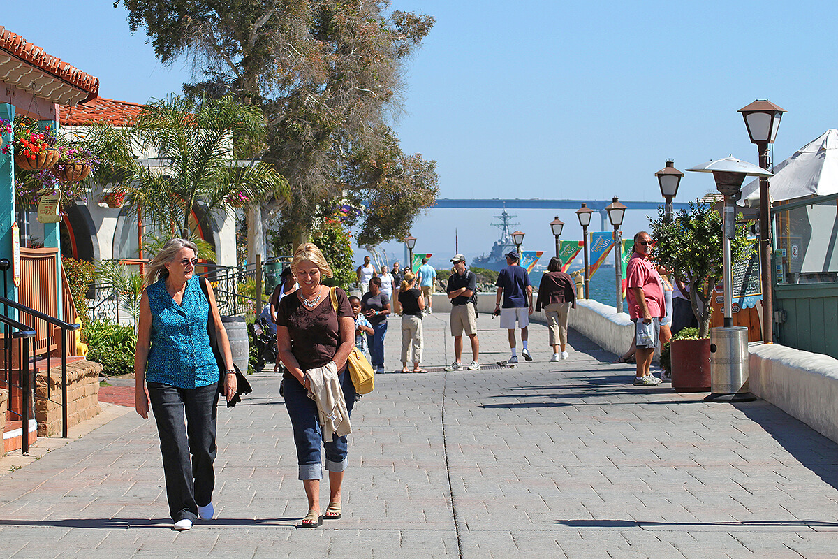 SAN DIEGO - Walking City of San Diego, Seaport Village, California