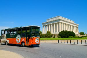 Old Town Trolley tour stop at Lincoln Memorial