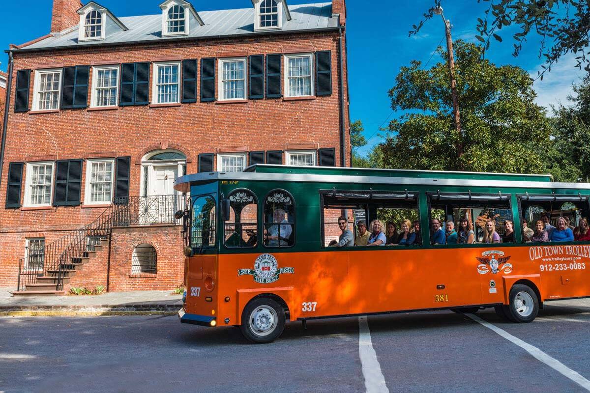 quick driving tour of savannah savannah davenport house