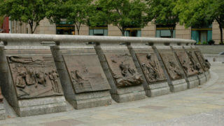 U.S. Navy Memorial - us navy memorial in Washington DC