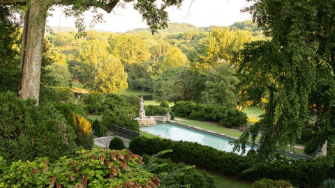 view of the gardens, mountains and pool at Cheekwood Estate & Gardens