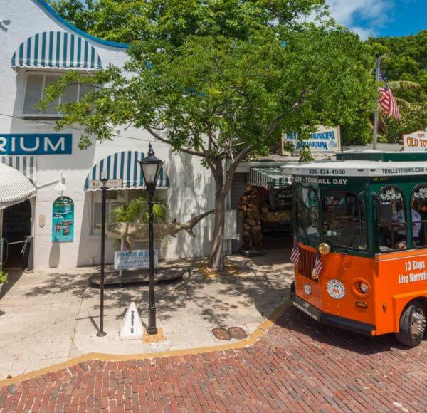 Old Town Trolley stopping at the Key West Aquarium