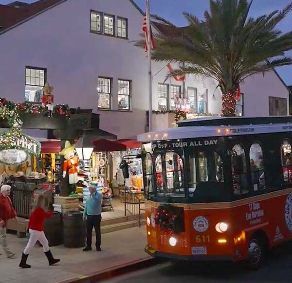 San Diego holiday tour trolley