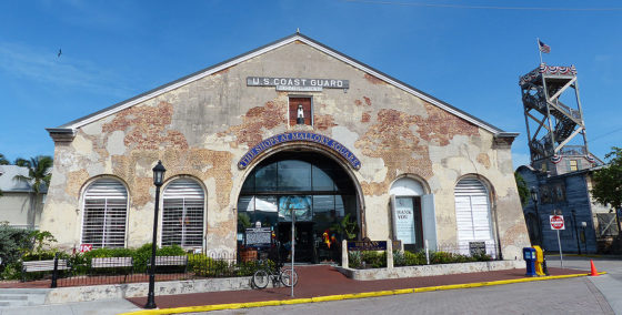 shops at mallory square building exterior