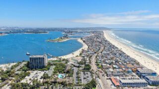 Local’s Guide To Visiting San Diego - San Diego Mission Bay Beach