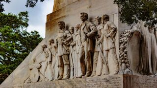 Alamo Cenotaph Monument - San Antonio Alamo Cenotaph Monument