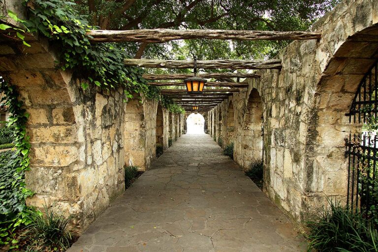 San Antonio Alamo Long Barracks