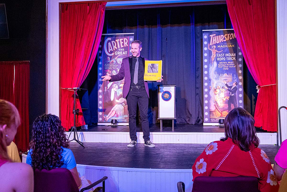 Magic Saloon performance