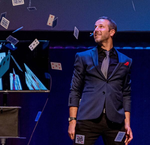 Magic Saloon magician
