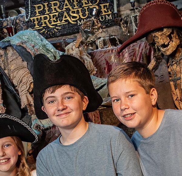 kids at Savannah Pirates and Treasure Museum