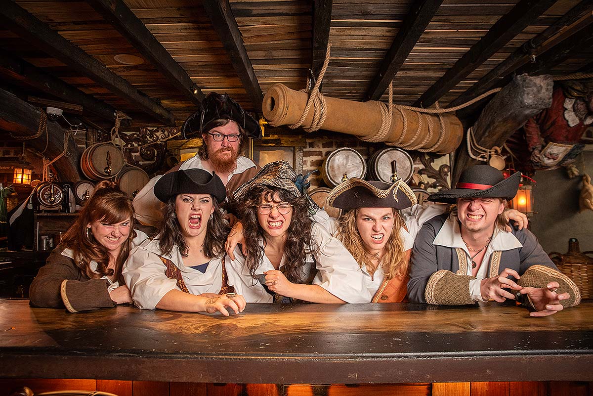 pirate hosts at Savannah Pirates and Treasure Museum