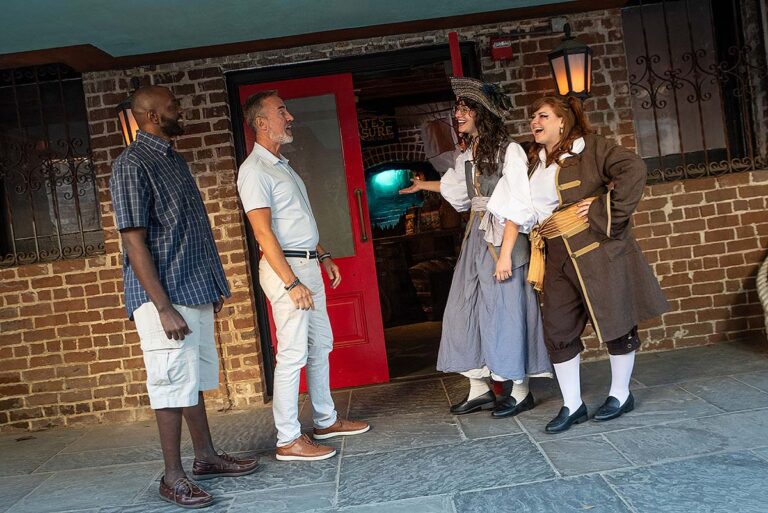 guests being welcomed by hosts at Savannah Pirates and Treasure Museum