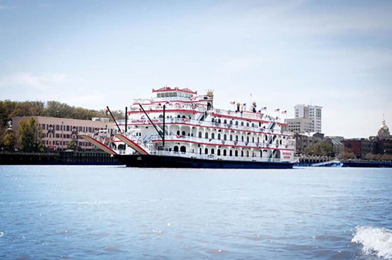 Savannah Riverboat Sightseeing Tour