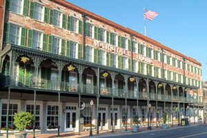 Marshall House Hotel