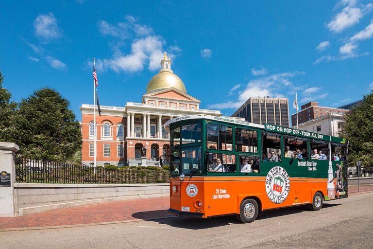 Boston Old Town Trolley at Massachusetts State House